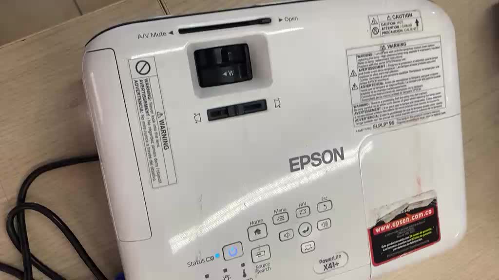 Mantenimiento de videobeam Epson PowerLite X41+ a domicilio en Usaquén